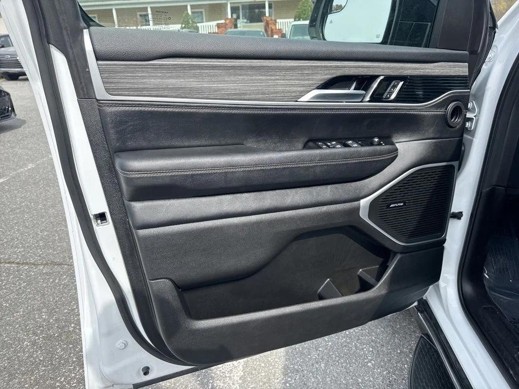 Used 2024 White Jeep Series III image 28