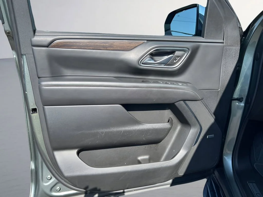 Used 2023 Silver Sage Metallic Chevrolet Premier image 26