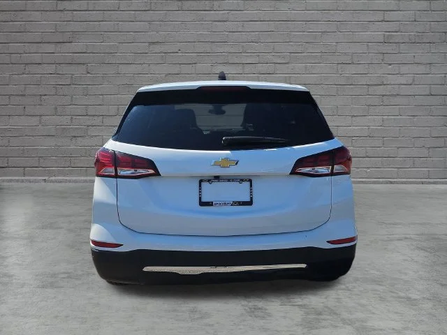 Used 2024 Summit White Chevrolet LT image 4