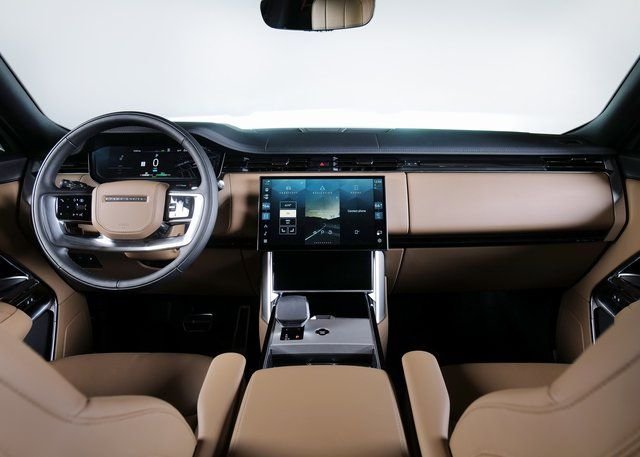 New 2026 Santorini Black Land Rover SE image 4