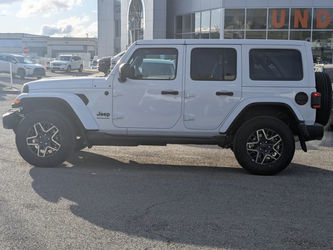 New 2026 White Jeep Sahara - - 4x4 - McKinley Leather Seats - Body? Colour Hardtop - Side Steps & More! image 5