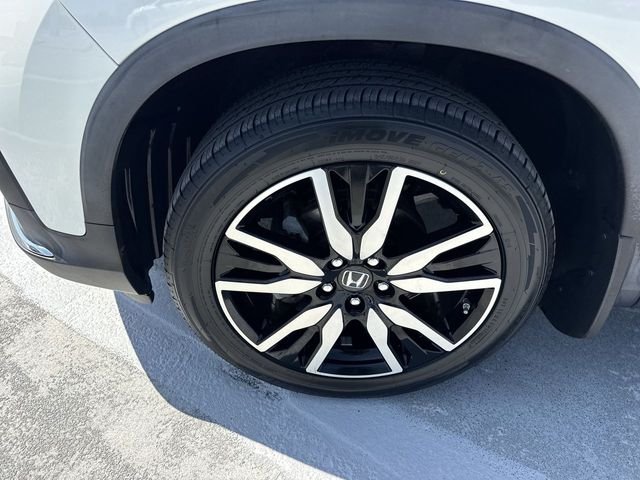 Used 2019  Honda Touring image 10