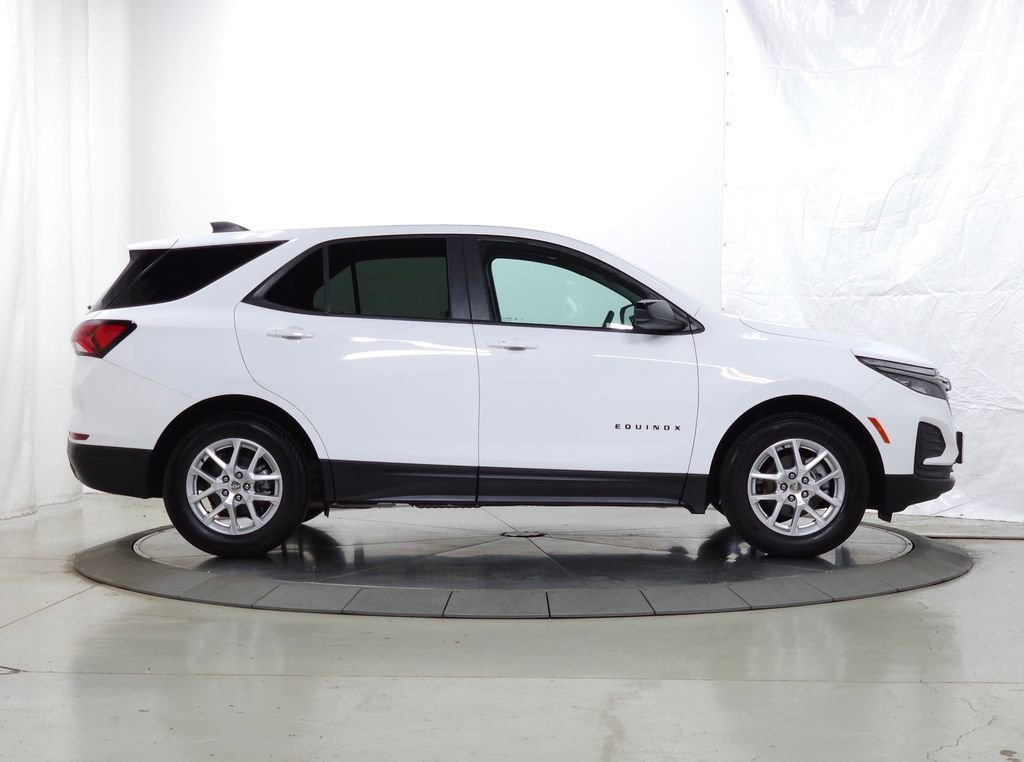 Used 2024 Summit White Chevrolet LS image 9