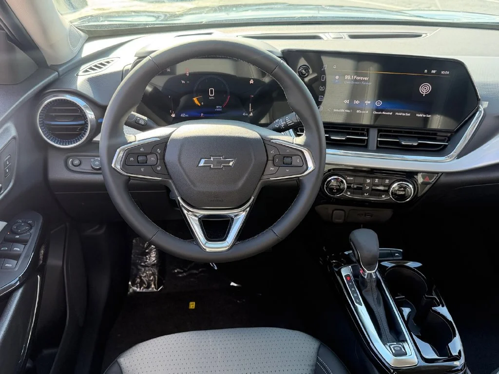 New 2026 Mosaic Black Metallic Chevrolet LT image 11