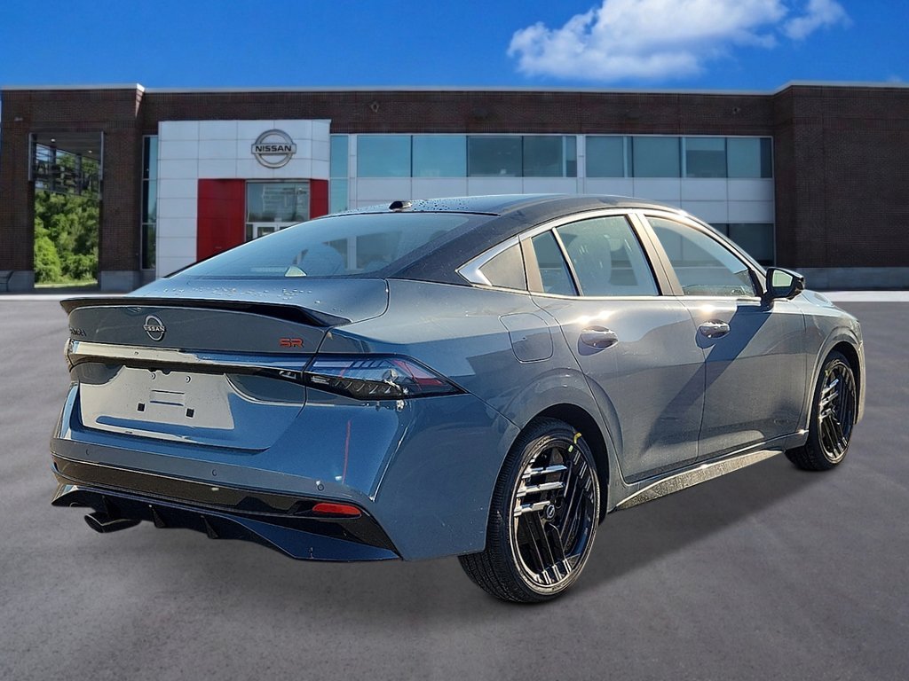 New 2027 Atlantic Gray Metallic / Super Black Two-tone Nissan SR image 4
