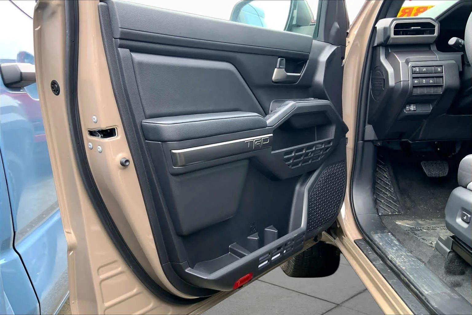 2026 Toyota Tacoma TRD Off Road - Photo 9