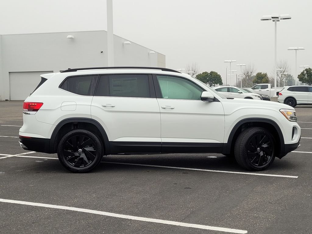 New 2026 White/off-white Volkswagen 2.0T SE w/Technology image 4