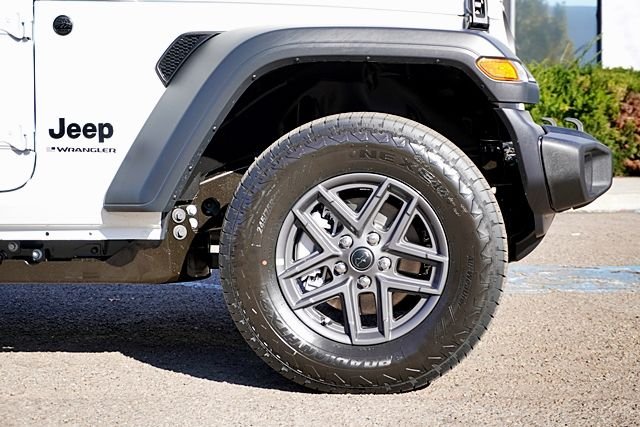 New 2026 Bright White Clear-Coat Exterior Paint Jeep Sport S image 8