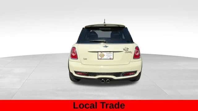 Used 2012 White MINI Base image 5