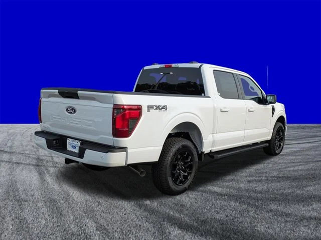 New 2026 Oxford White Ford XLT image 4