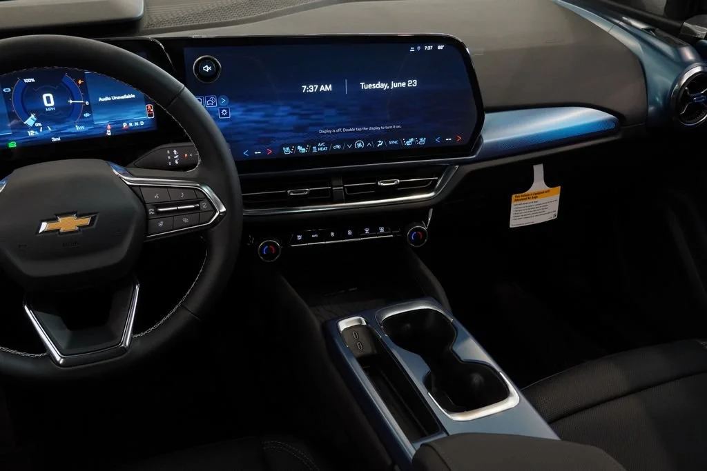 New 2026 Summit White Chevrolet LT image 14