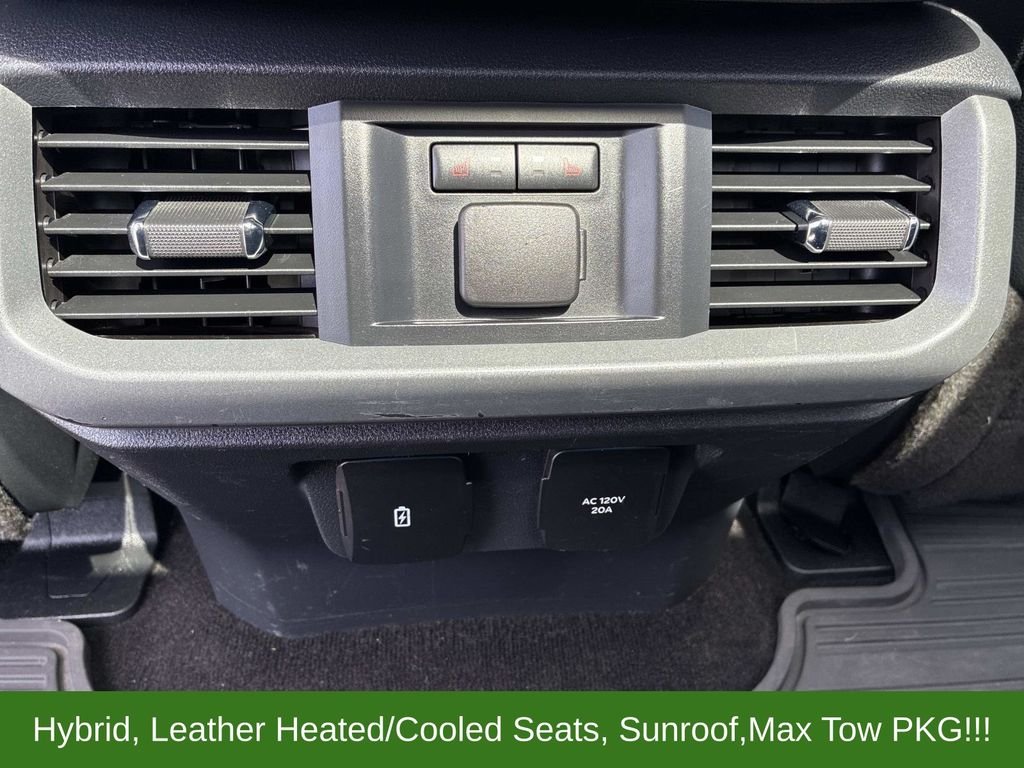 Used 2022 White Ford Lariat image 18