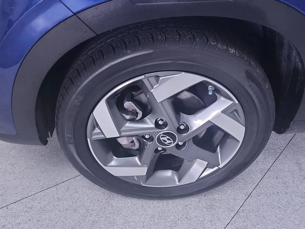 Used 2025 Blue Hyundai SEL image 10