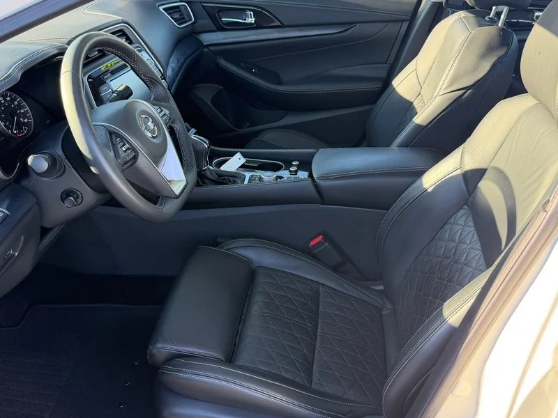 Used 2019 Pearl White Trico Nissan Platinum image 15
