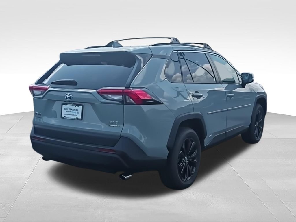 Used 2023 Gray Toyota XLE Premium image 8