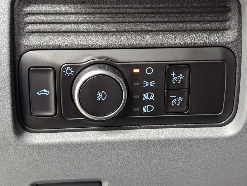 New 2026 Oxford White Ford F-250® XL image 12