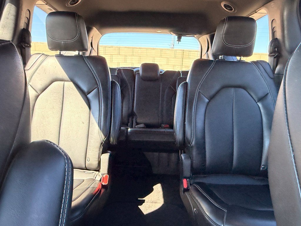 Certified Used 2025 Black Chrysler Select image 16