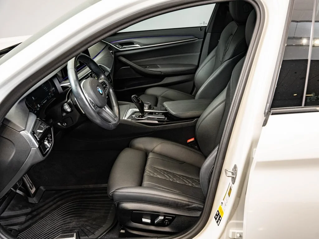 Used 2023 Alpine White BMW 530i xDrive image 22