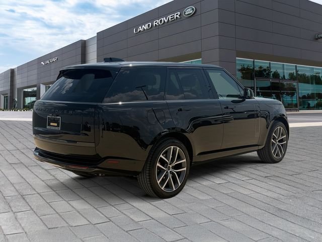 New 2026 Santorini Black Land Rover SE image 5