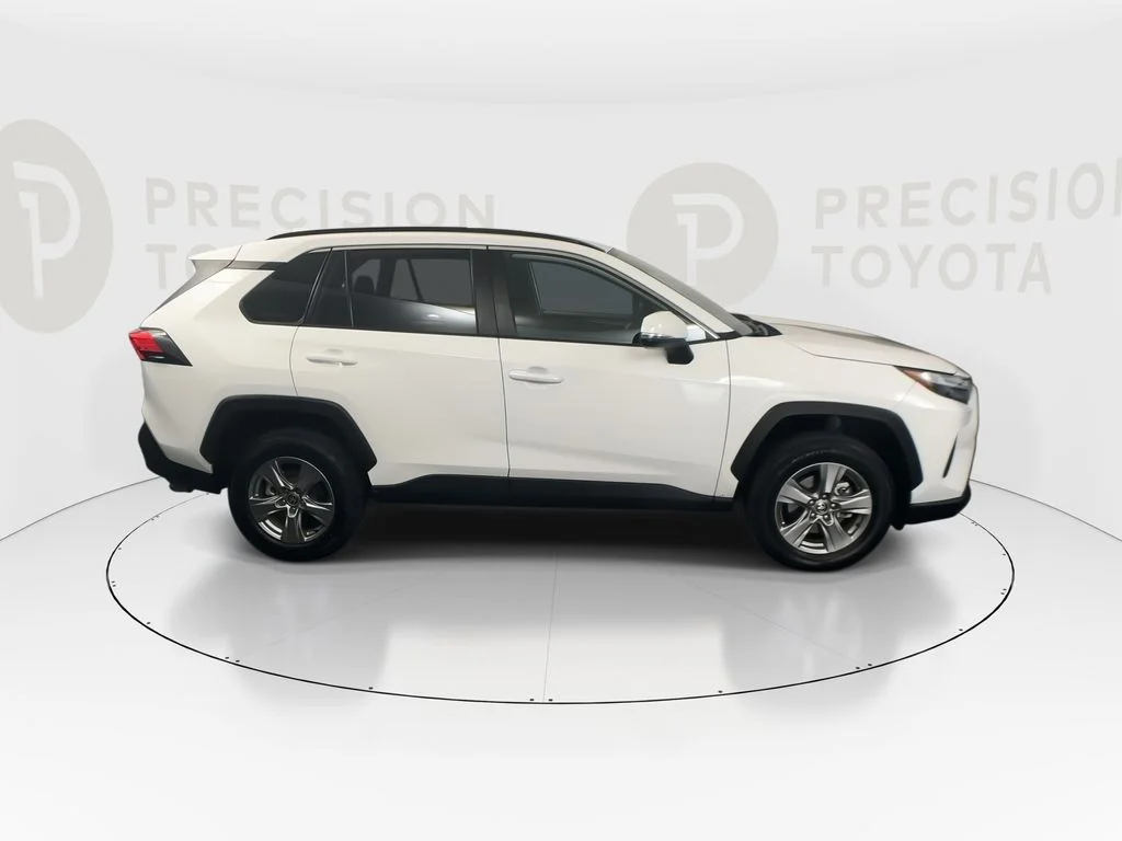 Used 2025 Ice Toyota XLE image 23