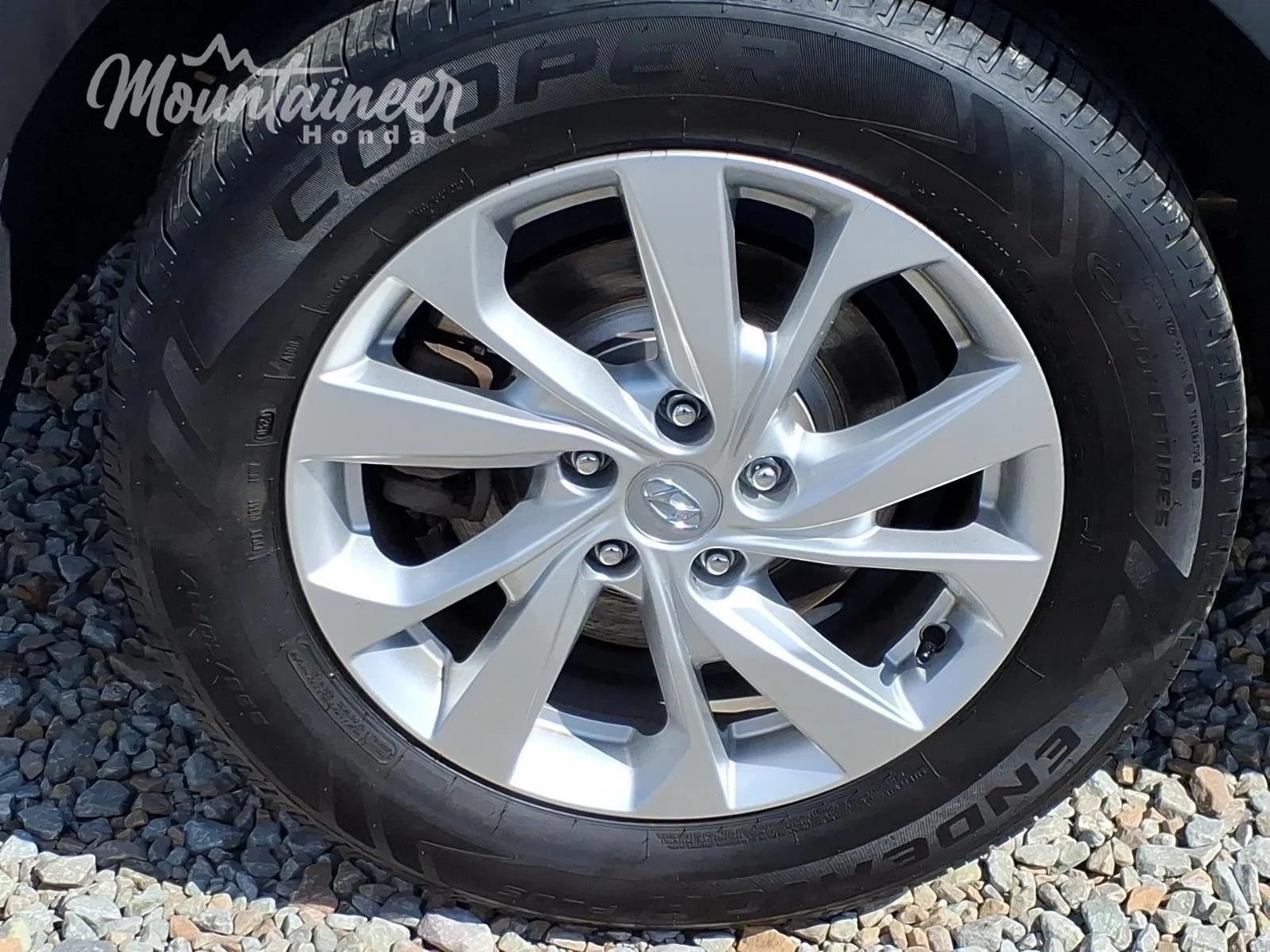 Used 2019 Aqua Blue Hyundai Value image 11