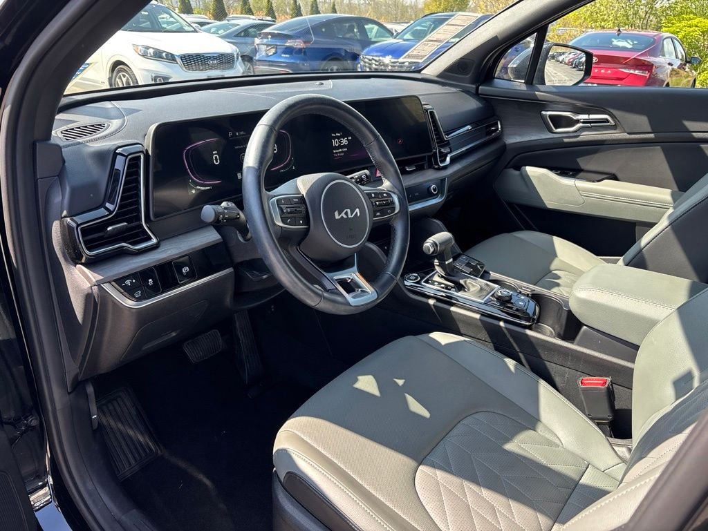 Used 2023 Black Kia X-Line image 9