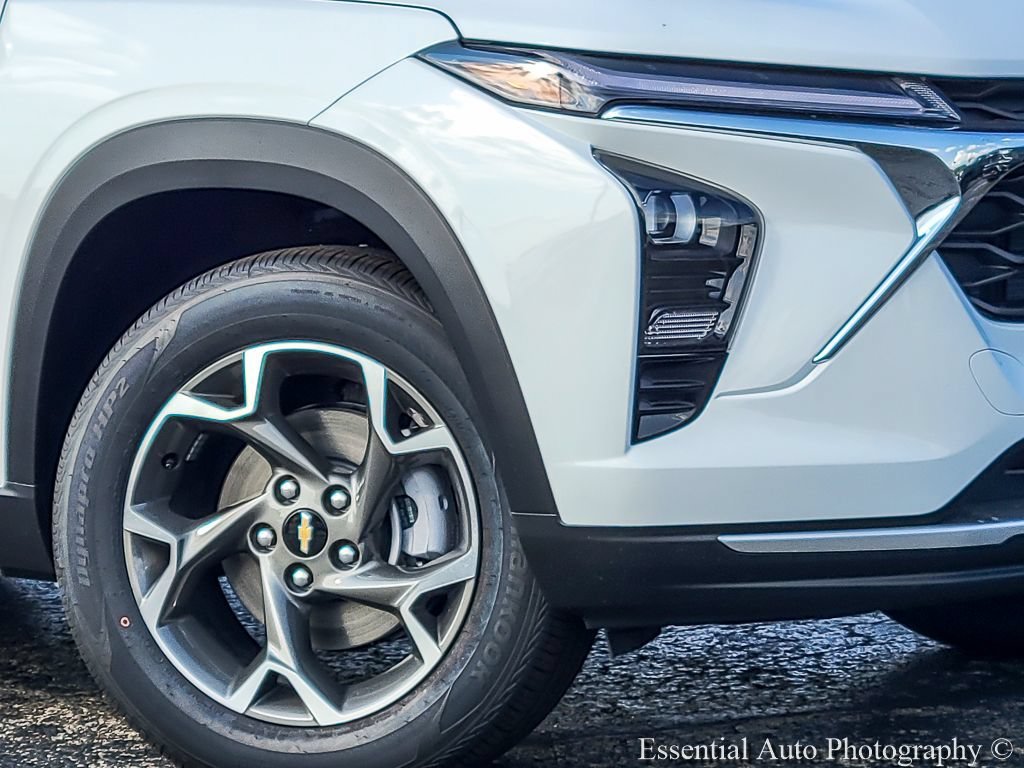 2026 Chevrolet Trax LT - Photo 3
