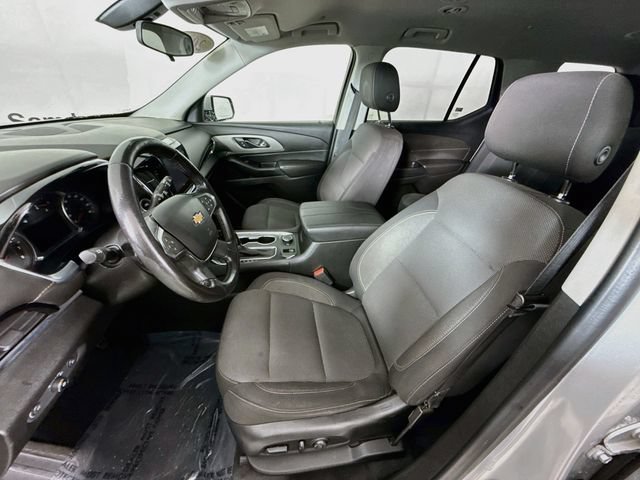 Used 2019 SILVER ICE METALLIC Chevrolet LT Cloth image 21