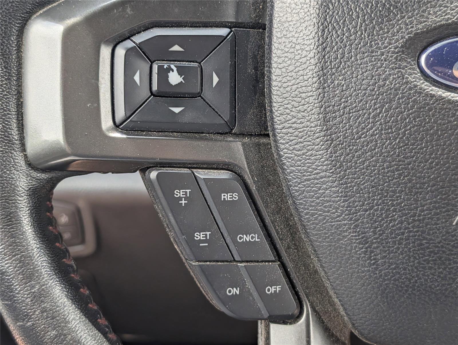 Used 2016 Magnetic Metallic Ford XLT image 27
