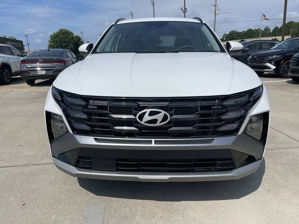 New 2026 White Hyundai SEL image 8