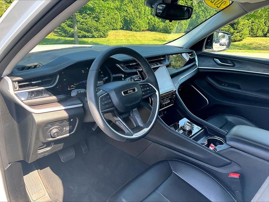 Used 2023 White Jeep 4xe image 8