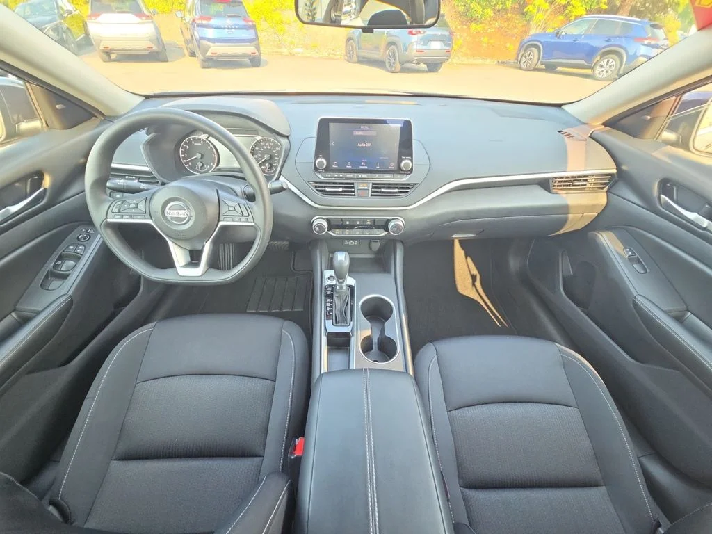 Used 2022 Blue Nissan 2.5 SV image 21