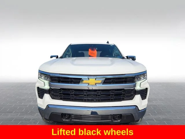 Used 2025 White Chevrolet LT image 2