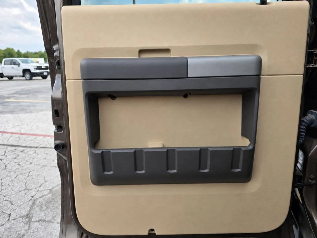 Used 2016 Caribou Ford  image 32
