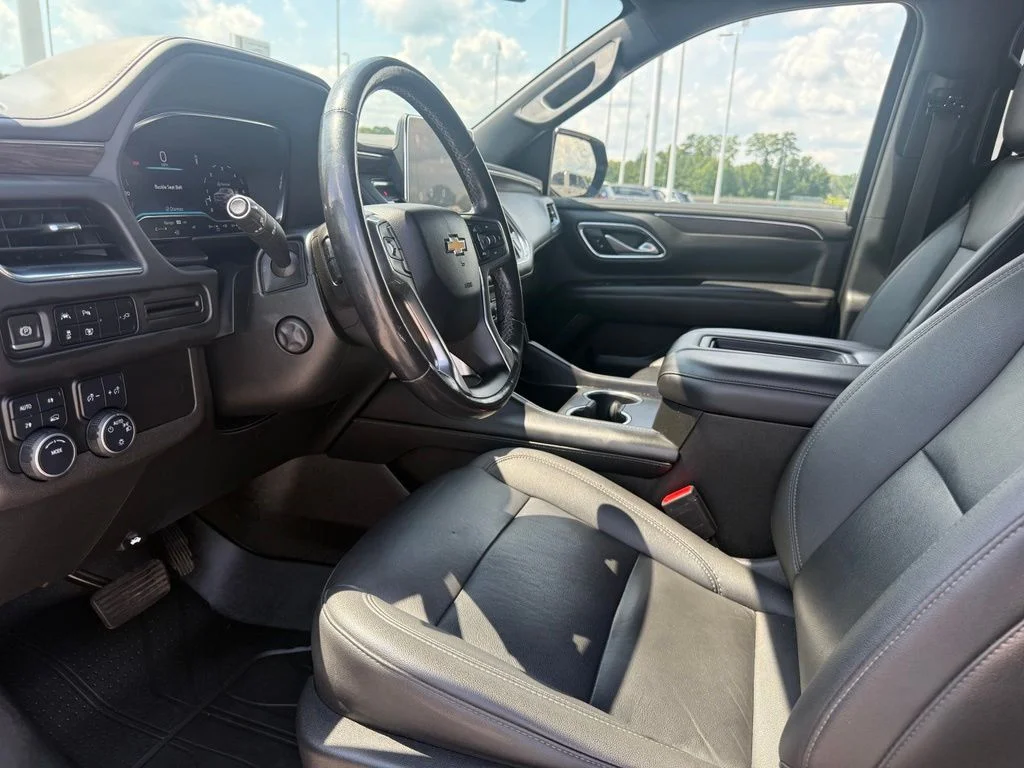 Used 2022 Black Chevrolet LT image 4