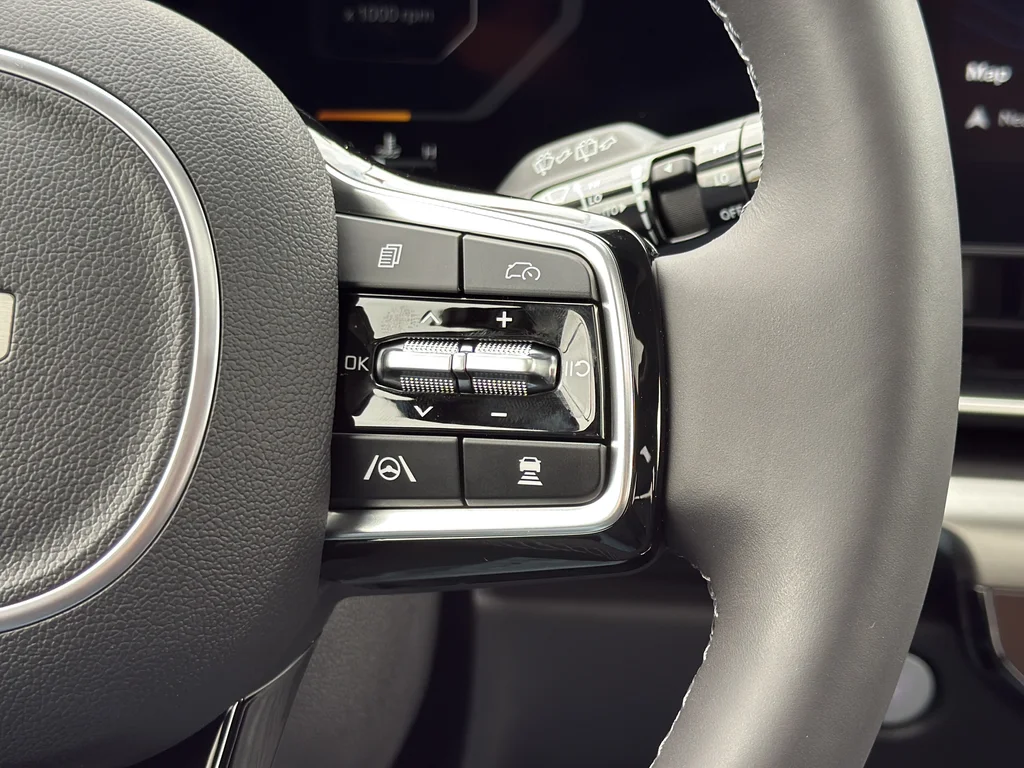 New 2026 Snow White Pearl Kia SX Prestige image 18