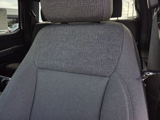 New 2026 Oxford White Ford XLT image 31