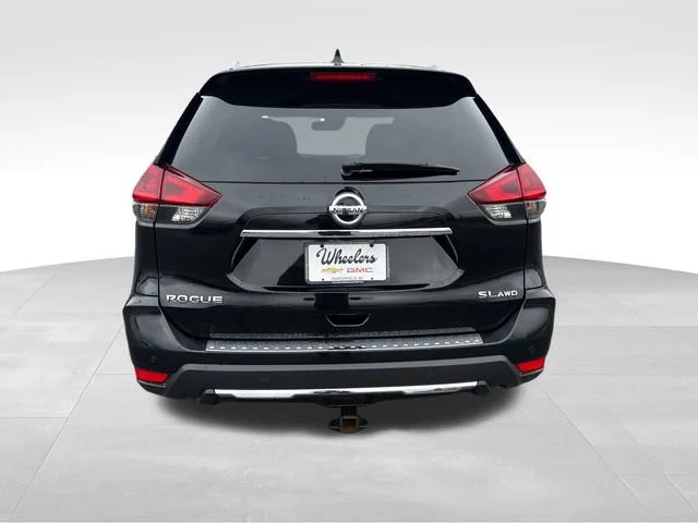 Used 2020 Black Nissan SL Intelligent AWD image 4