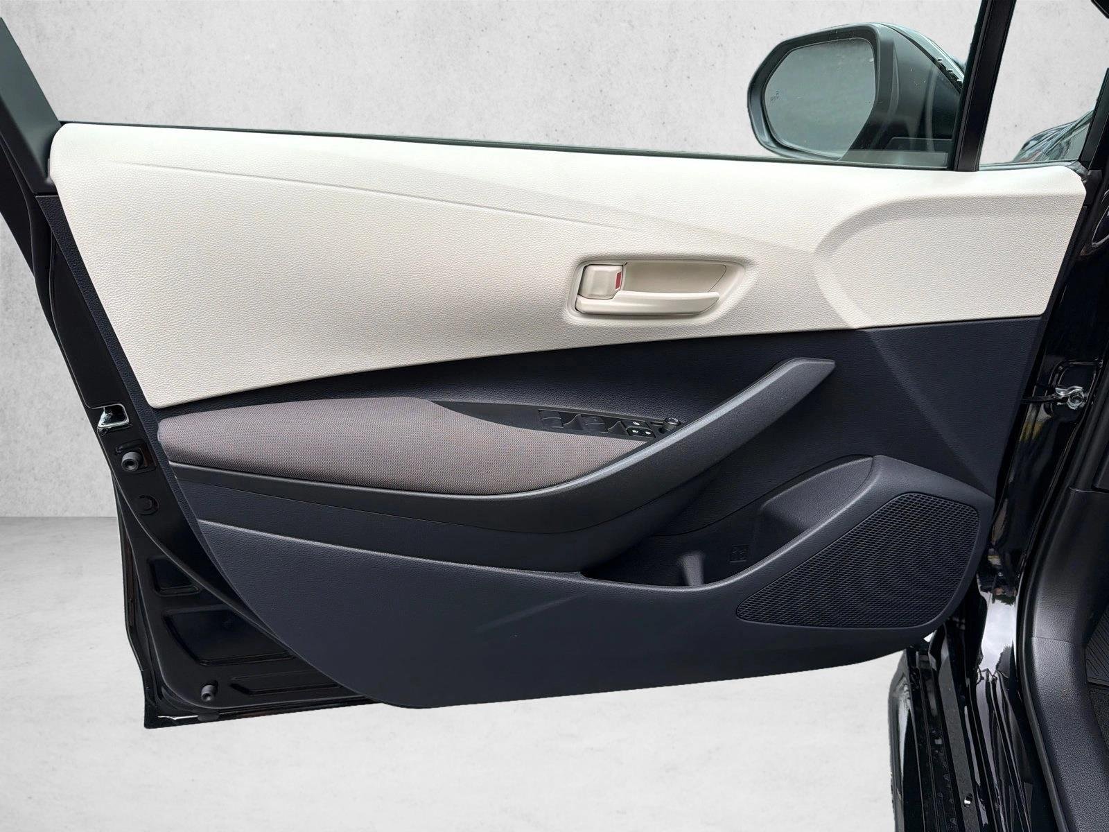 New 2026 Midnight Black Metallic Toyota LE image 10