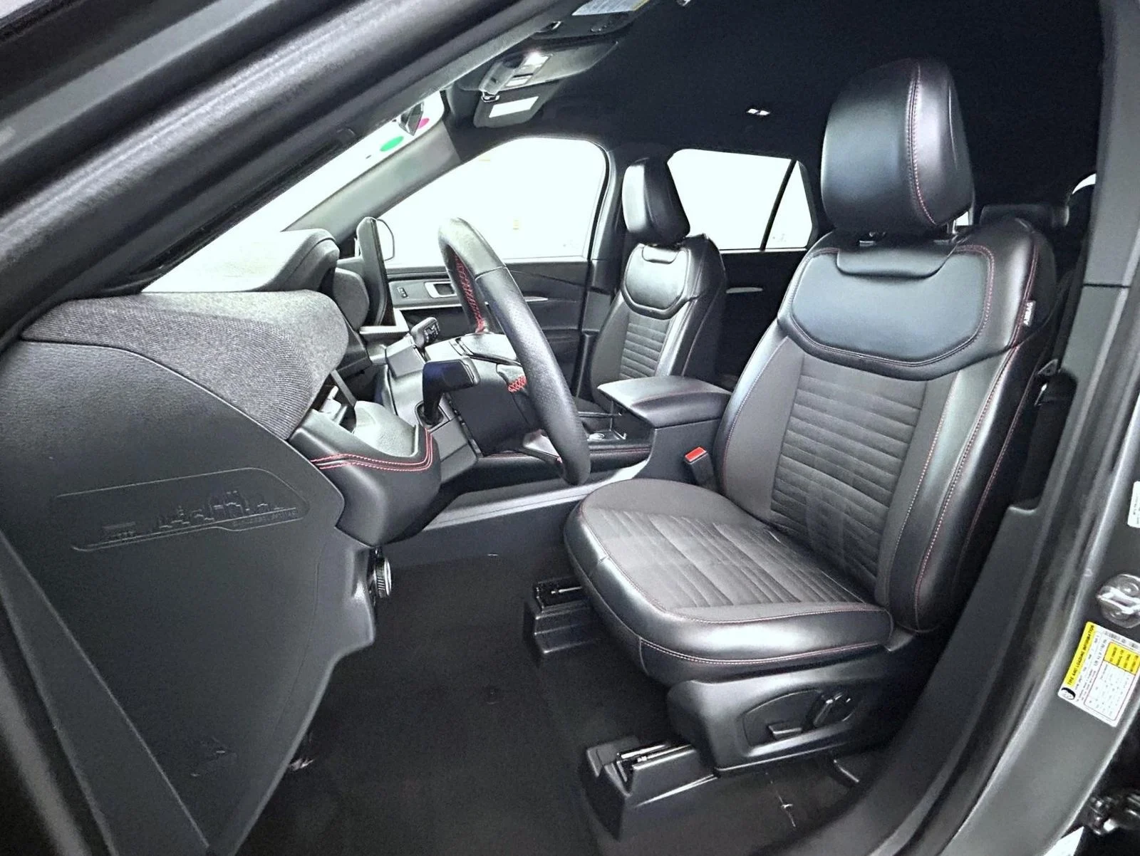 Used 2025 Gray Ford ST-Line image 10