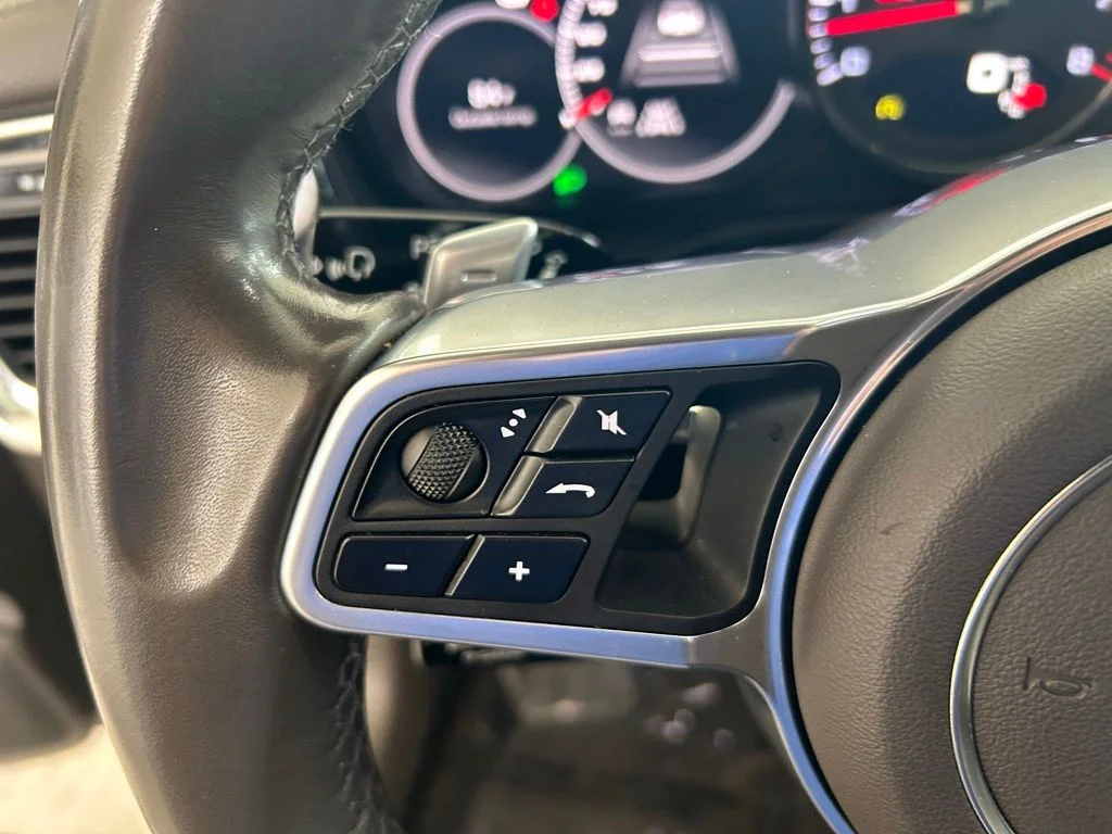 Used 2018 Black Porsche 4 image 48