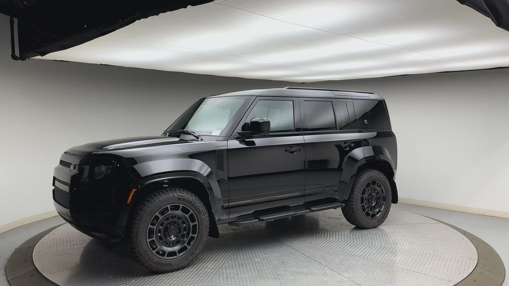 New 2026 Narvik Black Land Rover OCTA image 6