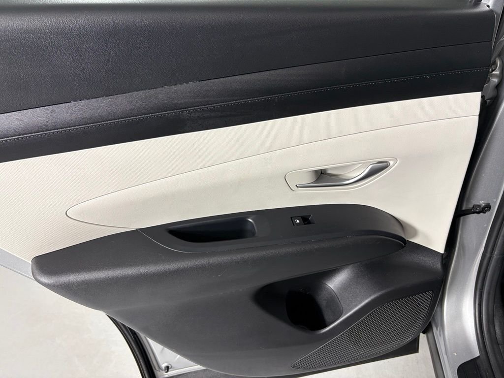 Used 2025 Silver Hyundai SEL image 37
