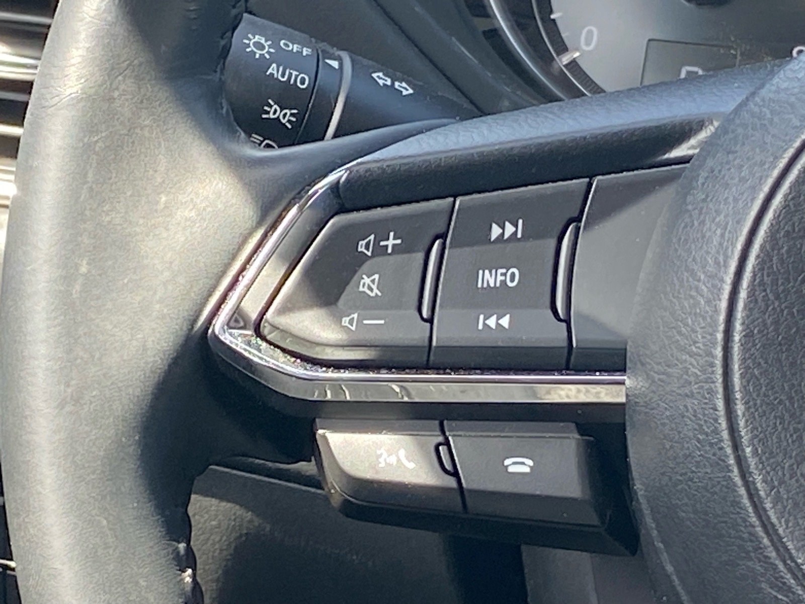 Used 2022 Blue Mazda 2.5 S Preferred Package image 5