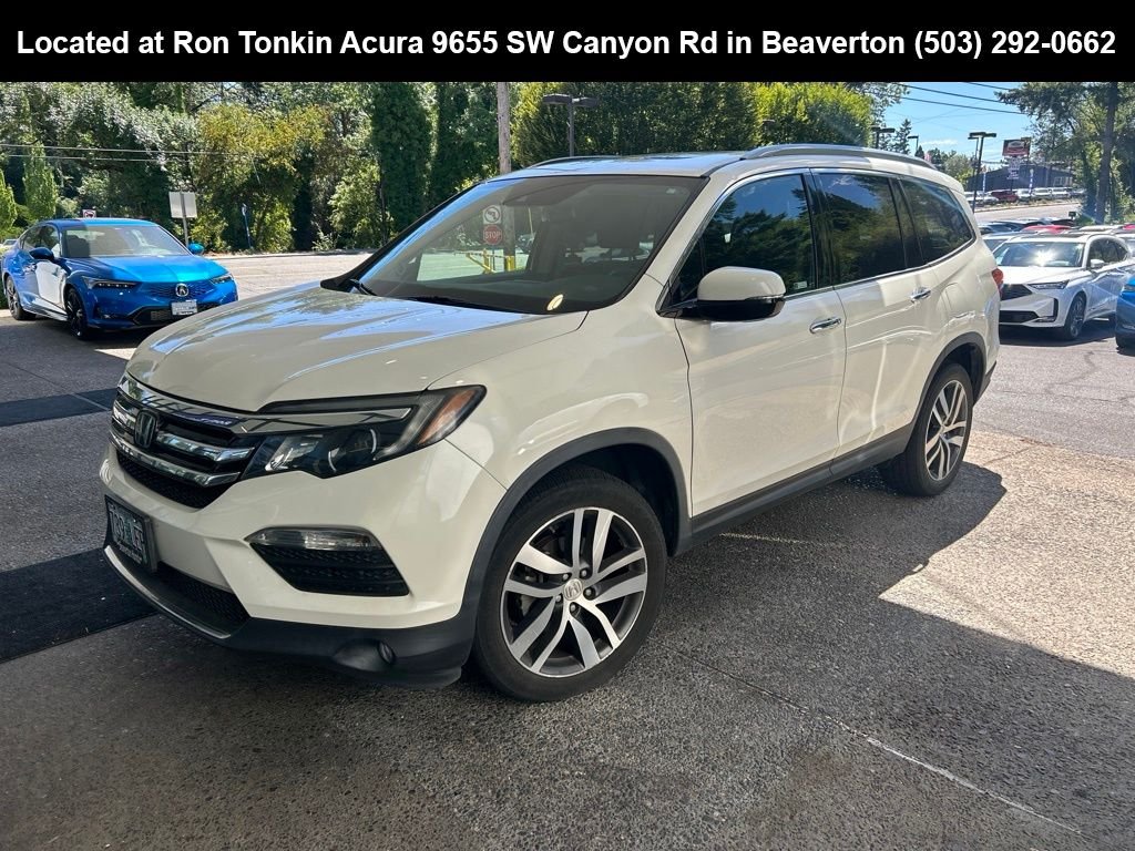 Used 2018 White Diamond Pearl Honda Touring image 8