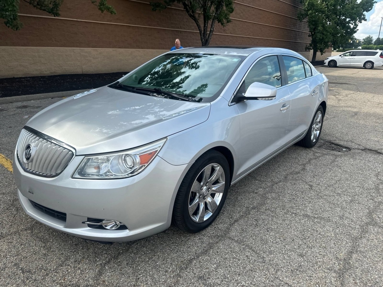 Used 2011 Quicksilver Metallic Buick CXS image 6