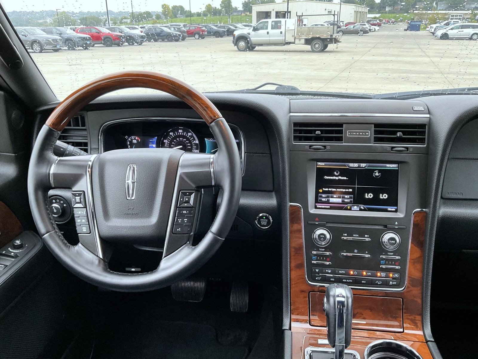 Used 2015 Black Lincoln Base image 14