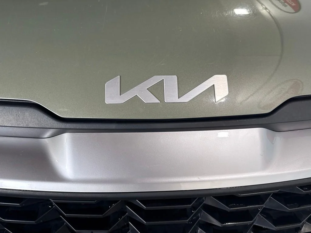Used 2025 Green Kia LX image 12