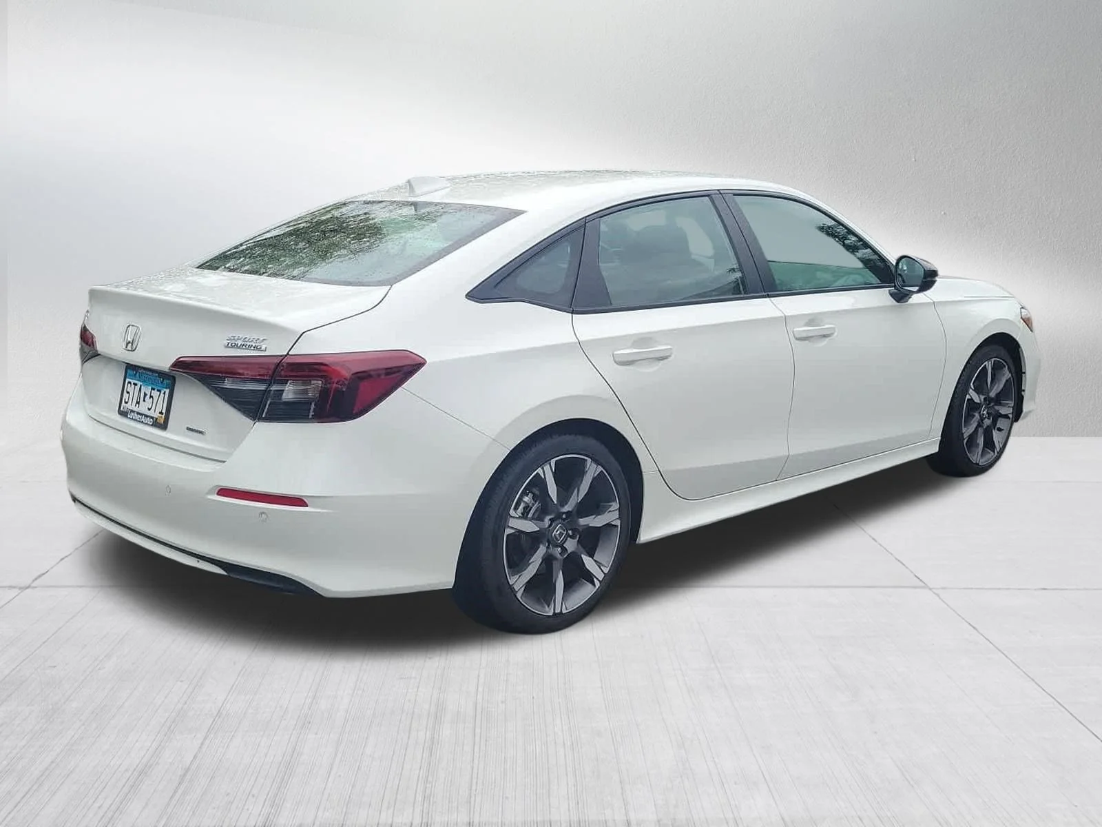 Certified Used 2025 Platinum White Pearl Honda Sport Touring image 5