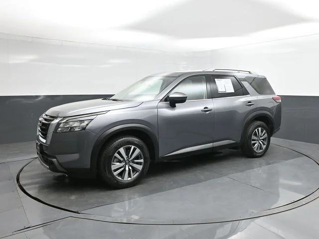 2025 Nissan Pathfinder SL 4WD's photo